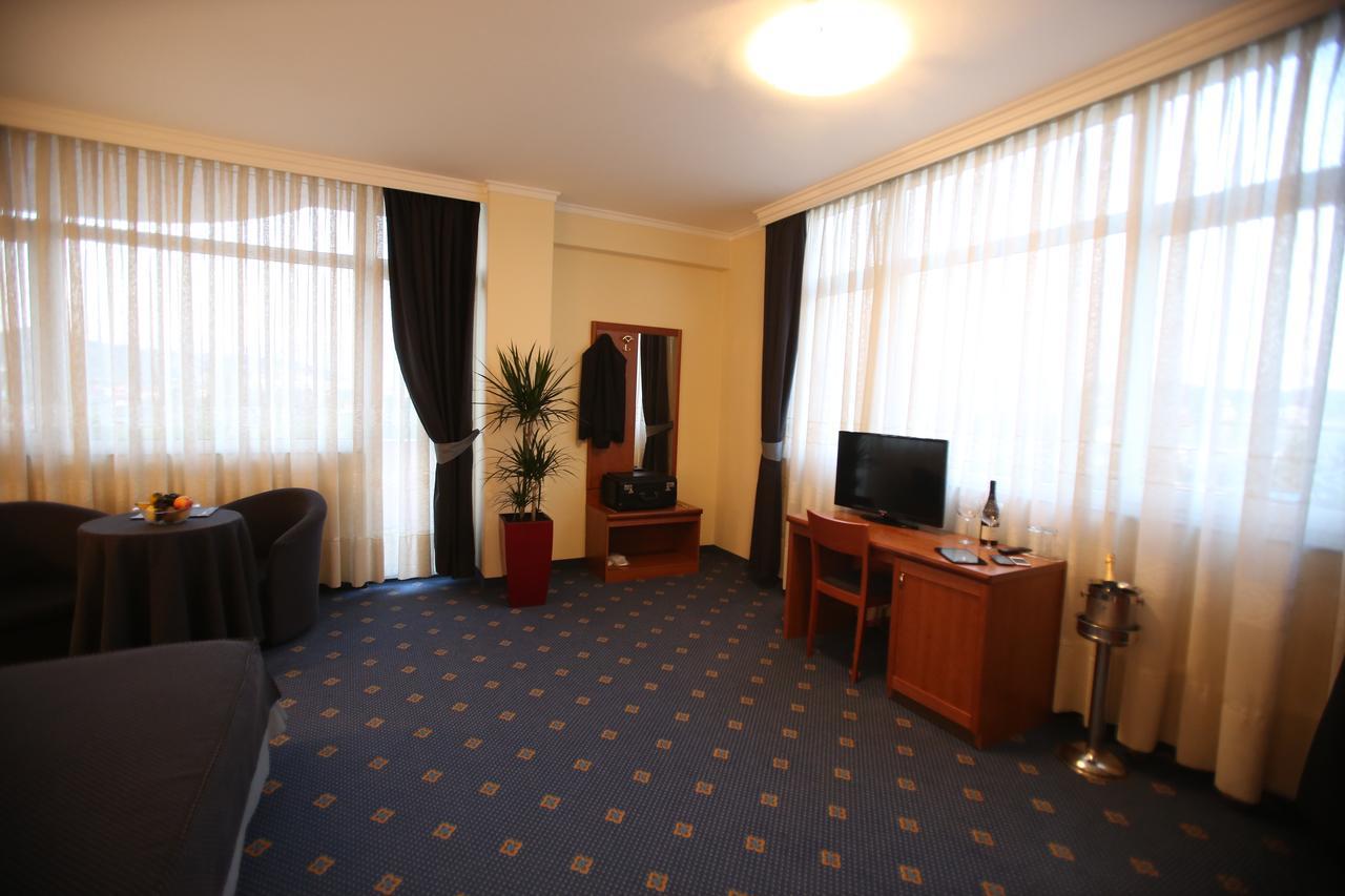 Hotel Continental Vore Экстерьер фото