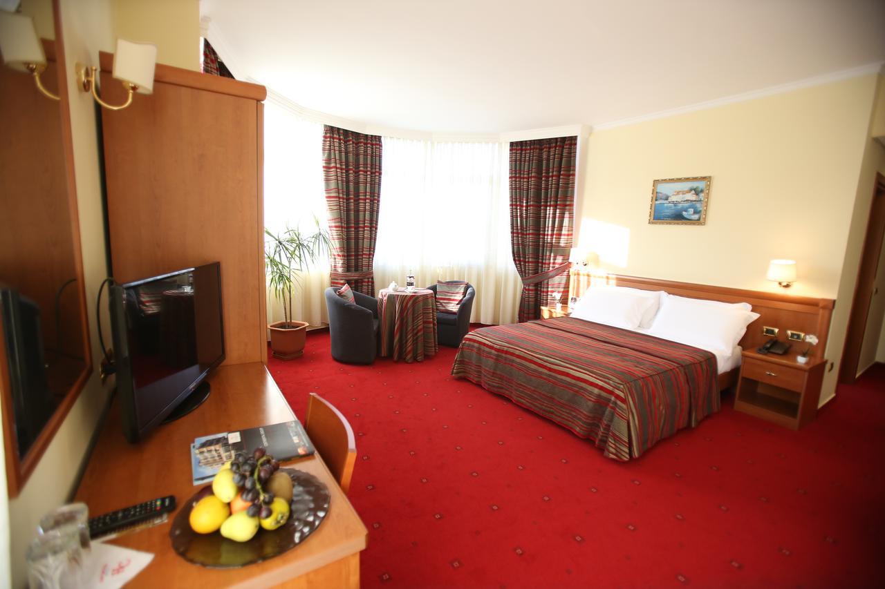 Hotel Continental Vore Экстерьер фото