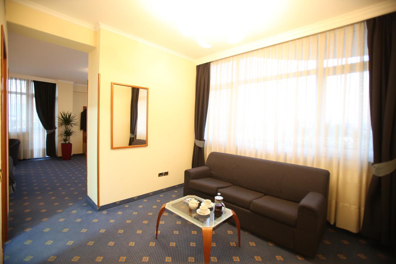 Hotel Continental Vore Экстерьер фото